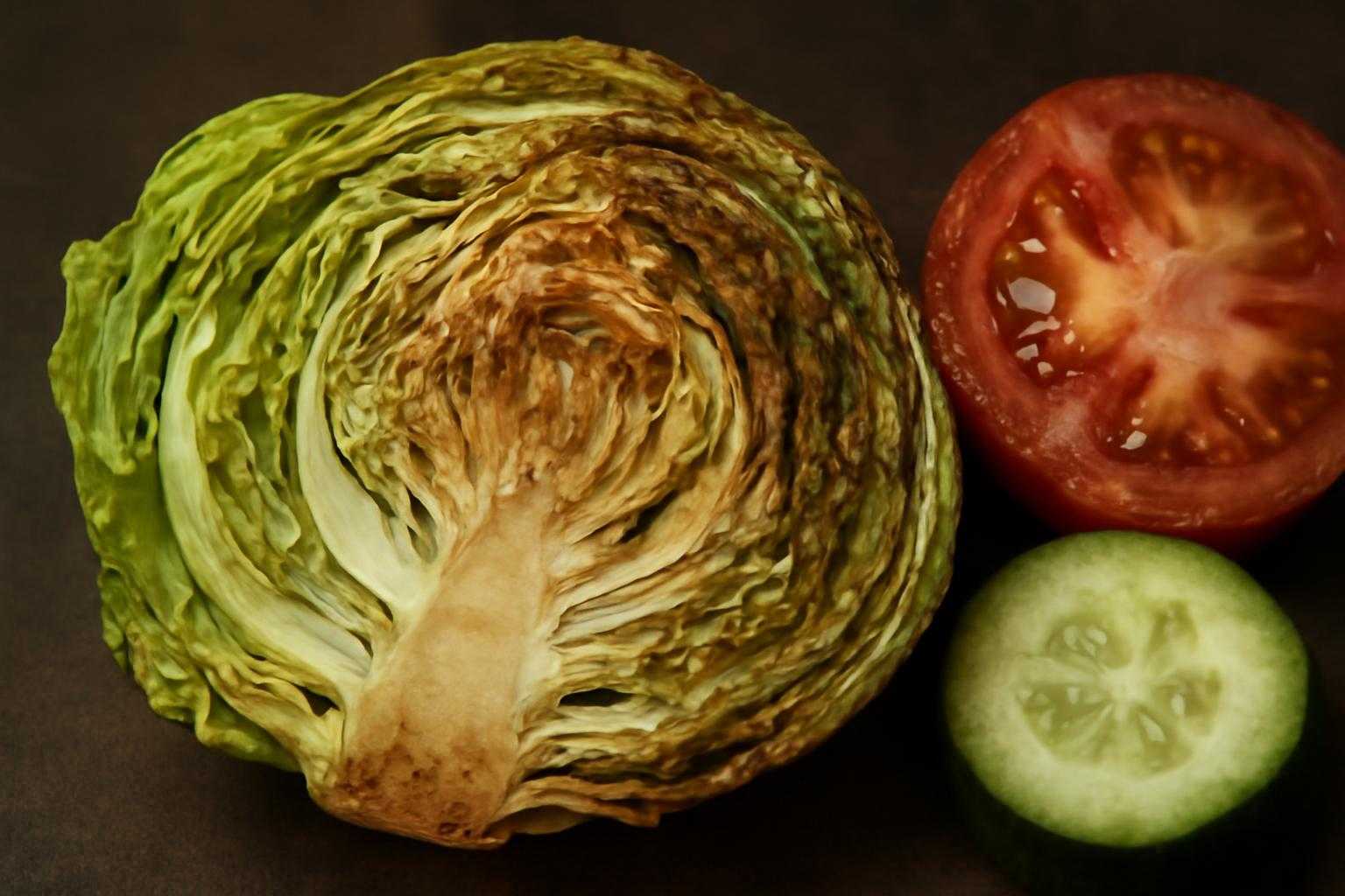 カット野菜の断面から水分が失われていく様子